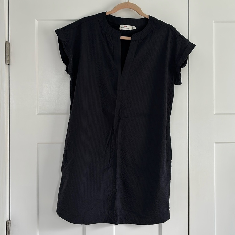 Vineyard Vines beach cover up size S.